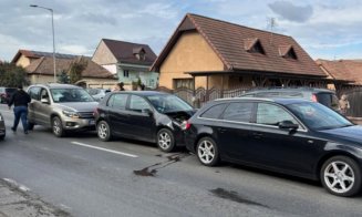 Cum s-a produs accidentul în lanț cu patru mașini, în Florești. Trei persoane, printre care două minore, au ajuns la spital