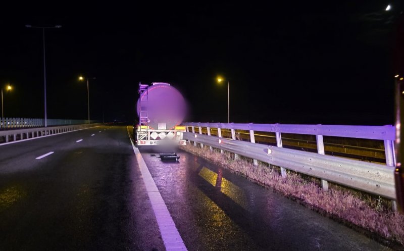 Accident pe Autostrada A10: O autocisternă care transporta ulei, implicată într-o tamponare. Sunt scurgeri de motorină pe carosabil
