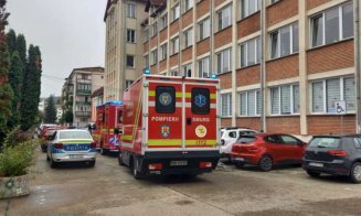 Elevul de 13 ani care a atacat o profesoară și un coleg la Bistrița, transferat la Psihiatrie în Cluj-Napoca