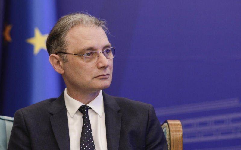 A început ședința Parlamentului pentru învestirea Guvernului Luca Niculescu: „România nu mai are timp de pierdut”
