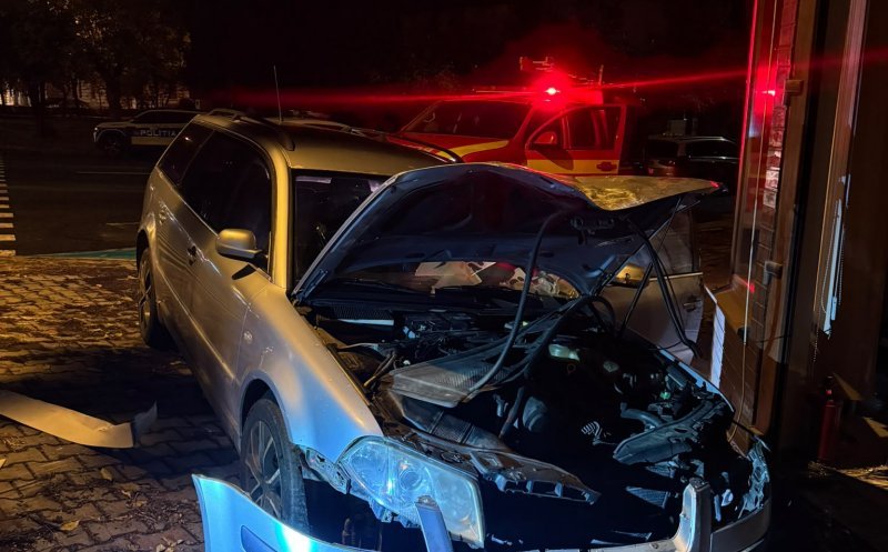 Cine este șoferul care a intrat cu mașina în Centrul Turistic din Dej și cum s-a produs accidentul