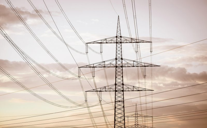 Se construiește cea mai lungă linie electrică din România. Va trece și prin Cluj