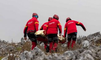 Tânăr din Cluj-Napoca, blocat în abrupt pe Colții Trascăului. Salvamontiști au intervenit de urgență