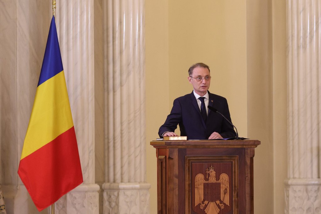 Premierul Luca Niculescu, prima vizită oficială în afara României. Cu cine are programate întâlniri