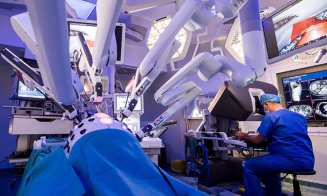 Un pensionar a plătit peste 72.000 de lei pentru o operație cu robotul Da Vinci, la o clinică privată din Cluj. Cum a obținut decontarea integrală după trei ani