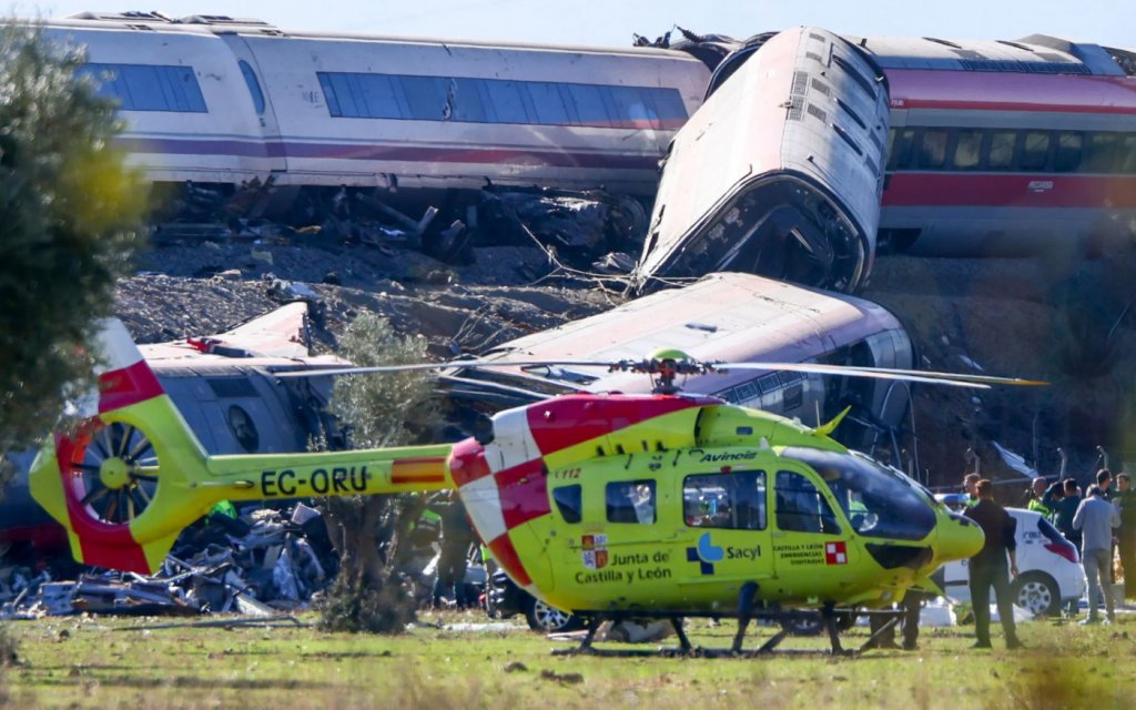 Cauza tragediei feroviare din Spania, în care au murit cel puțin 68 de oameni / Teste ADN pentru identificarea victimelor